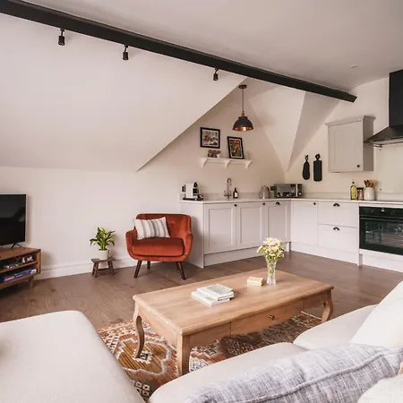 Apartman Robins Nest, The Old Bank House