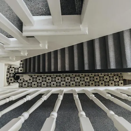 Robins Nest, The Old Bank House